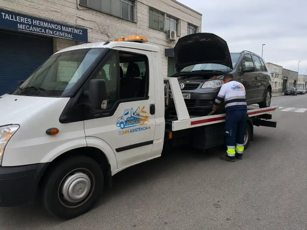 Grúa en Silla 24 horas para traslado de vehículos